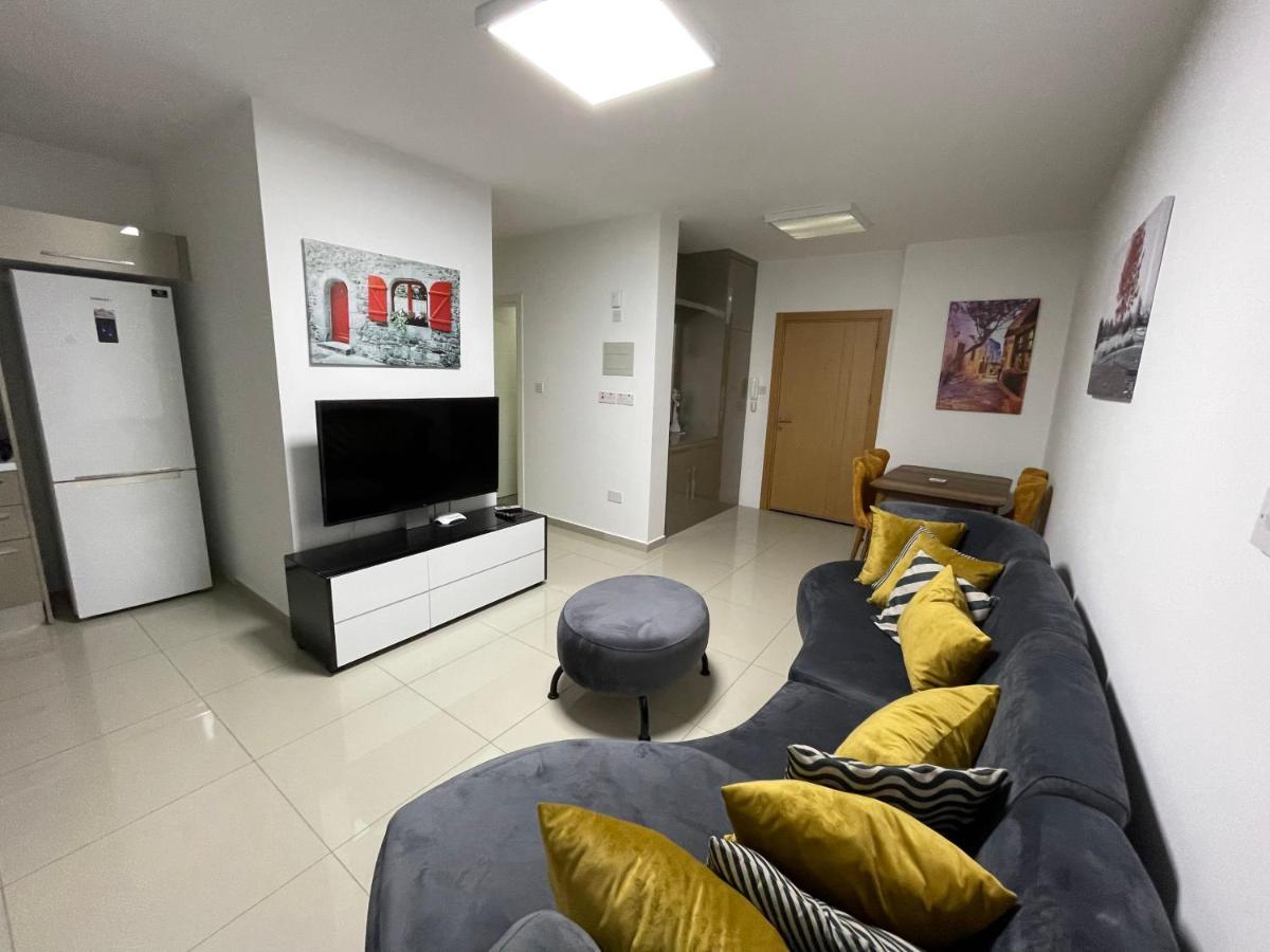 Girne Merkez Cozy 2+1 Daire wifi +netflix Daire Dış mekan fotoğraf