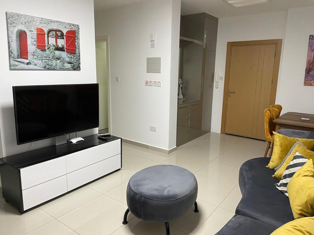 Girne Merkez Cozy 2+1 Daire wifi +netflix Daire Dış mekan fotoğraf